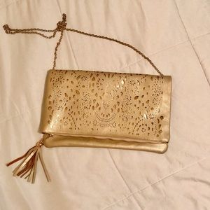 Gold clutch